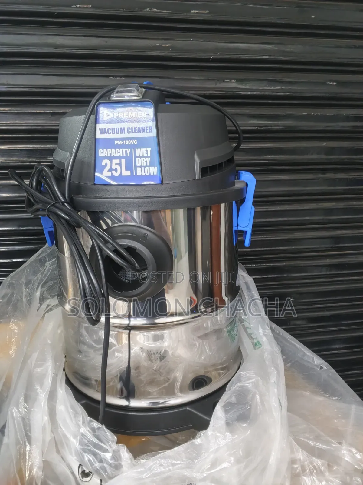 Premier 25l Wet, Dry Blow Vacuum Cleaner