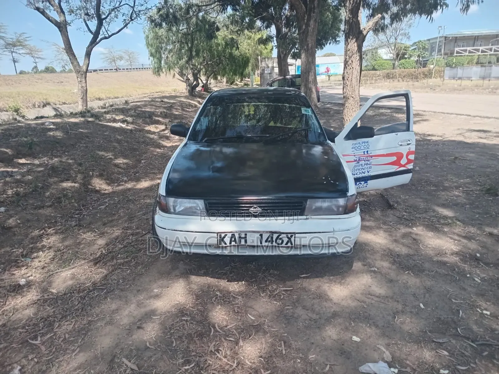 Nissan Sunny 1995 White
