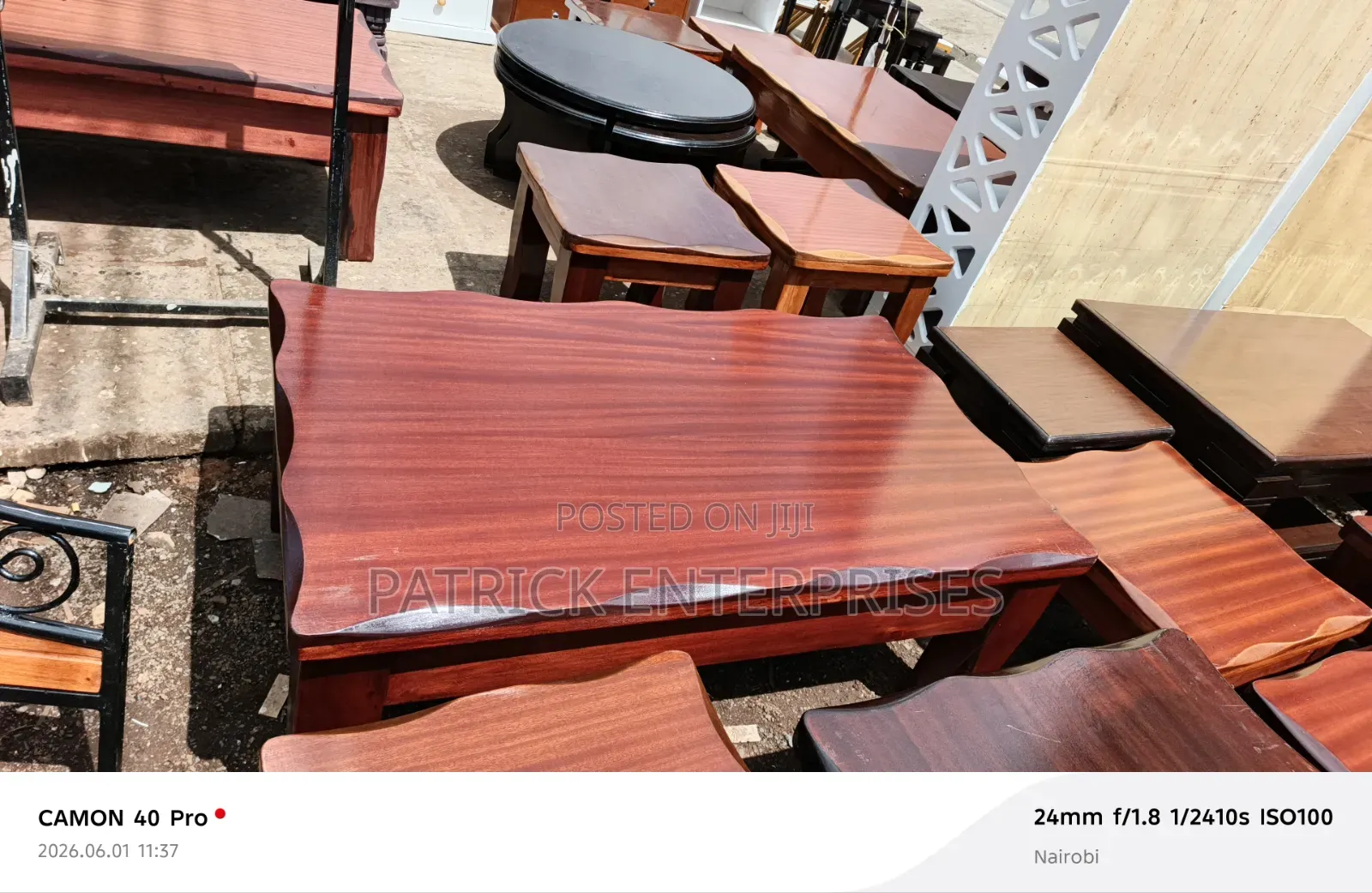 Modern Wooden Mahogany Coffee Table