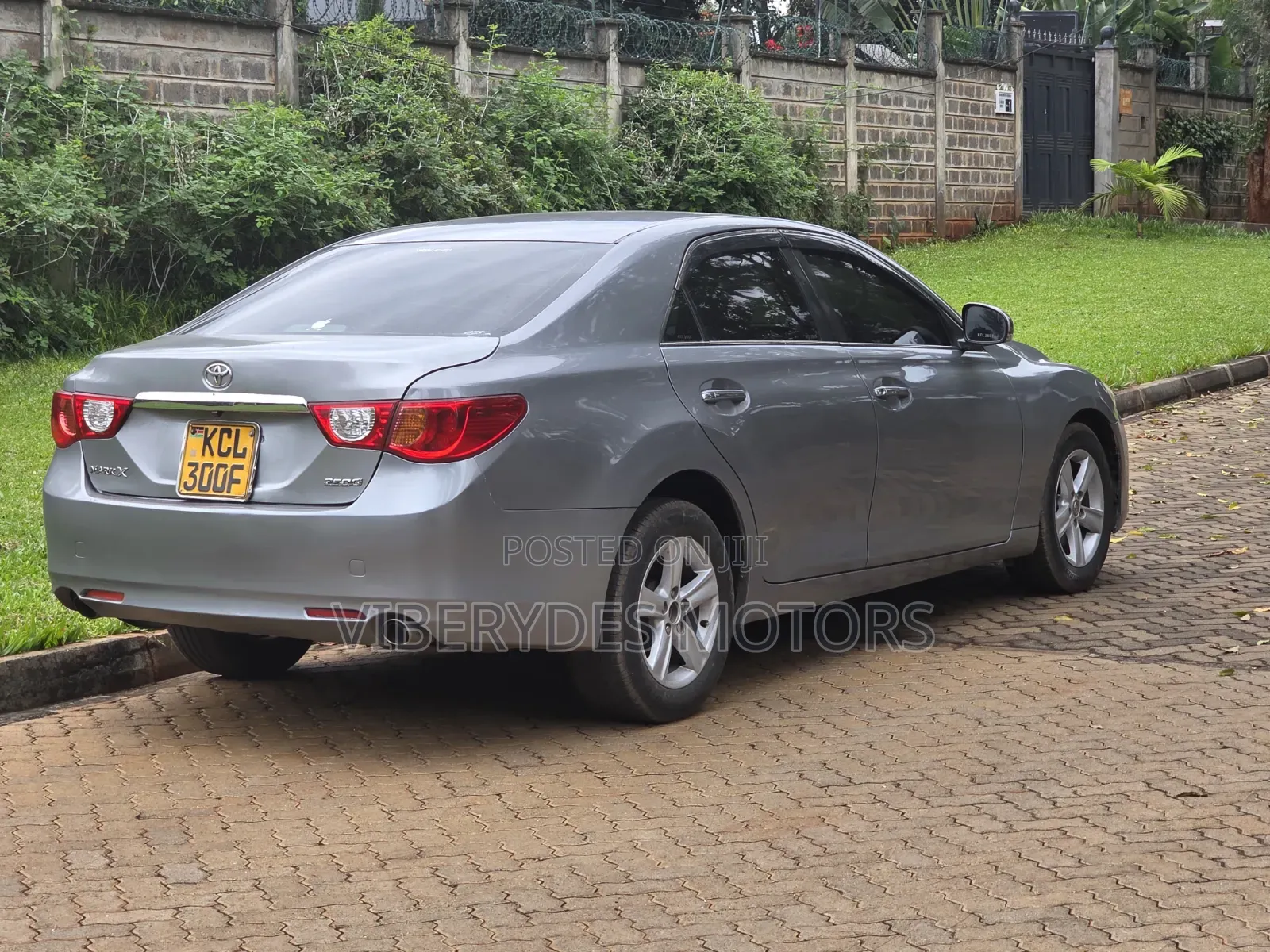 Toyota Mark X 2010 Silver