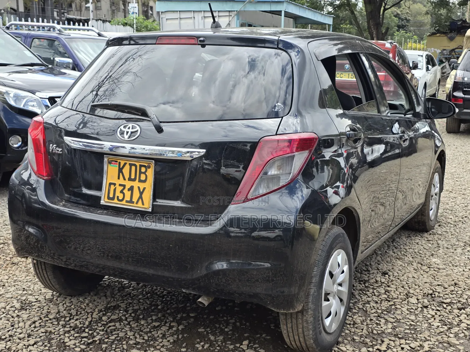 Toyota Vitz 1.3 AWD 3dr 2013 Black