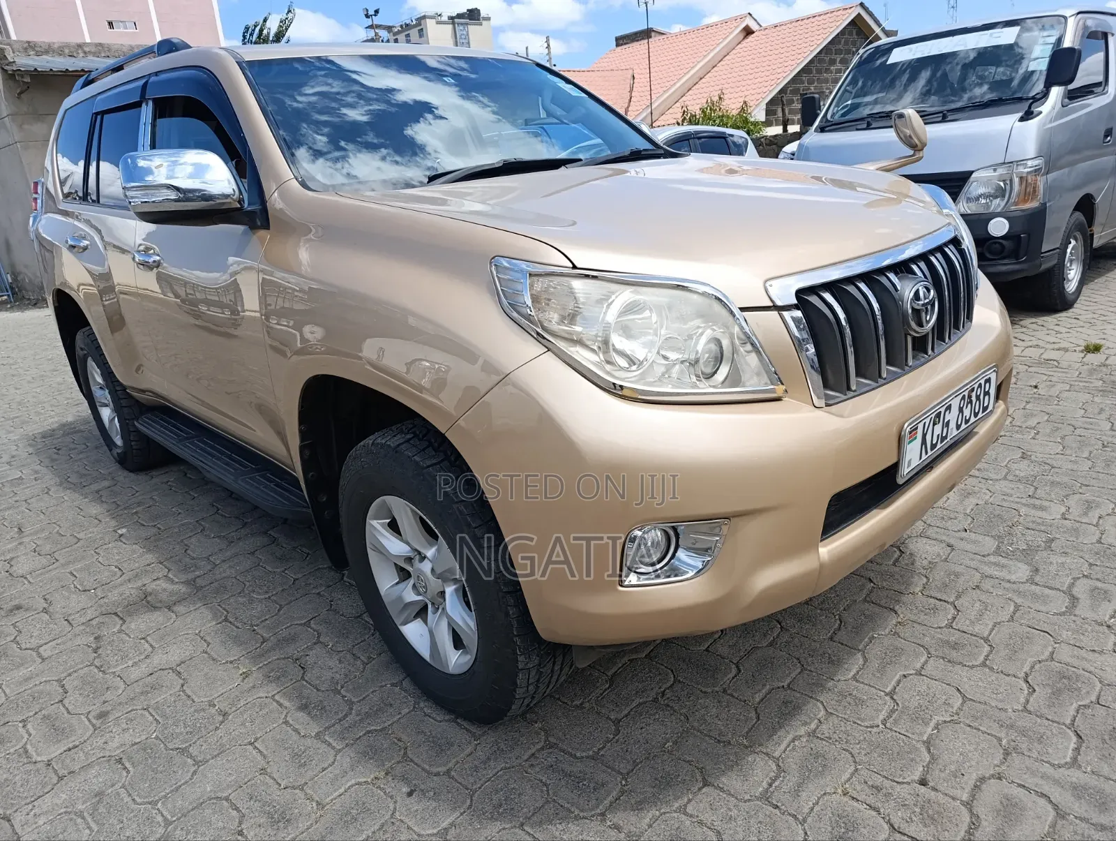 Toyota Land Cruiser Prado 2.7 i 2011 Gold