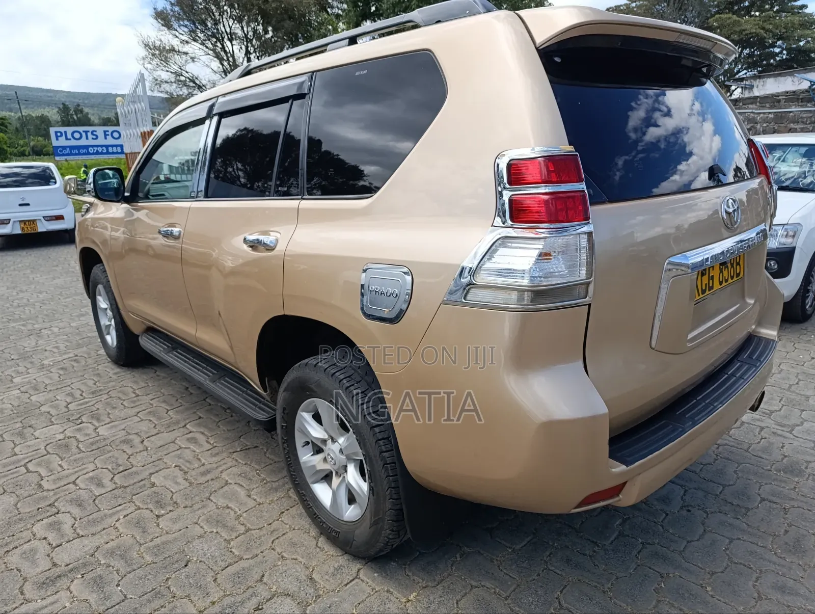 Toyota Land Cruiser Prado 2.7 i 2011 Gold