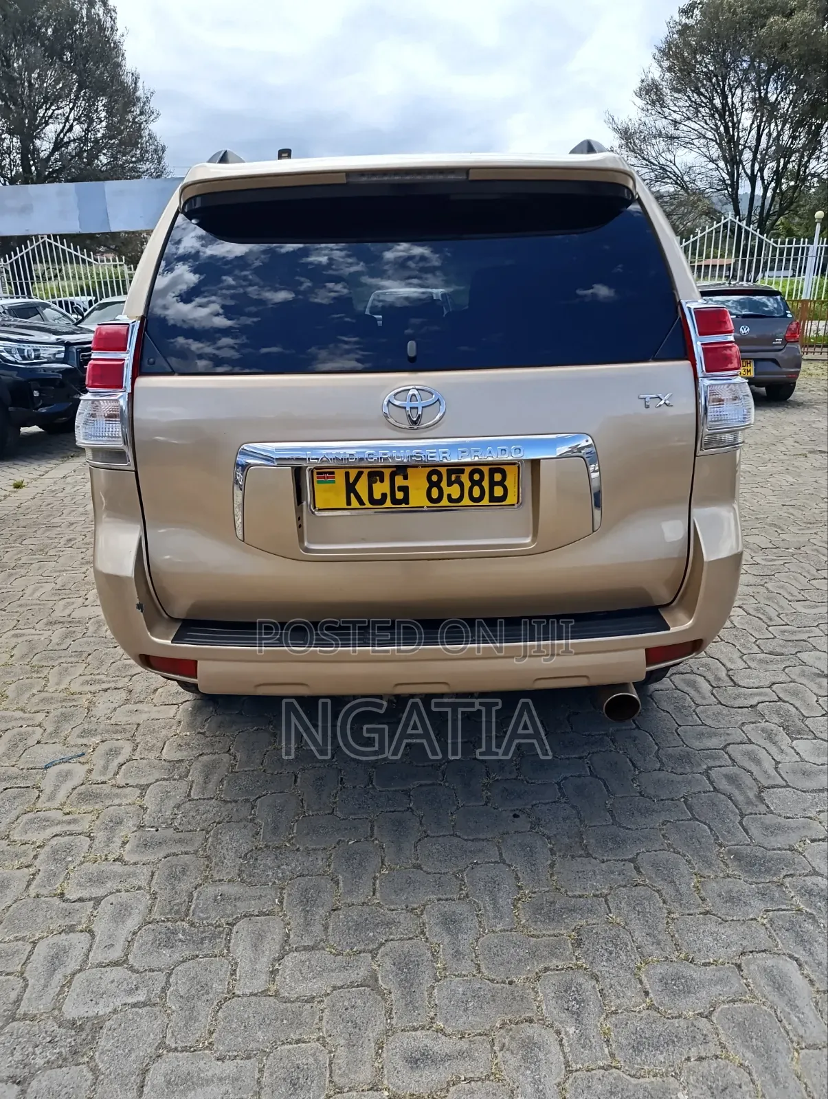 Toyota Land Cruiser Prado 2.7 i 2011 Gold