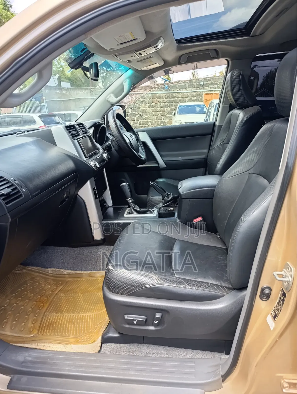 Toyota Land Cruiser Prado 2.7 i 2011 Gold