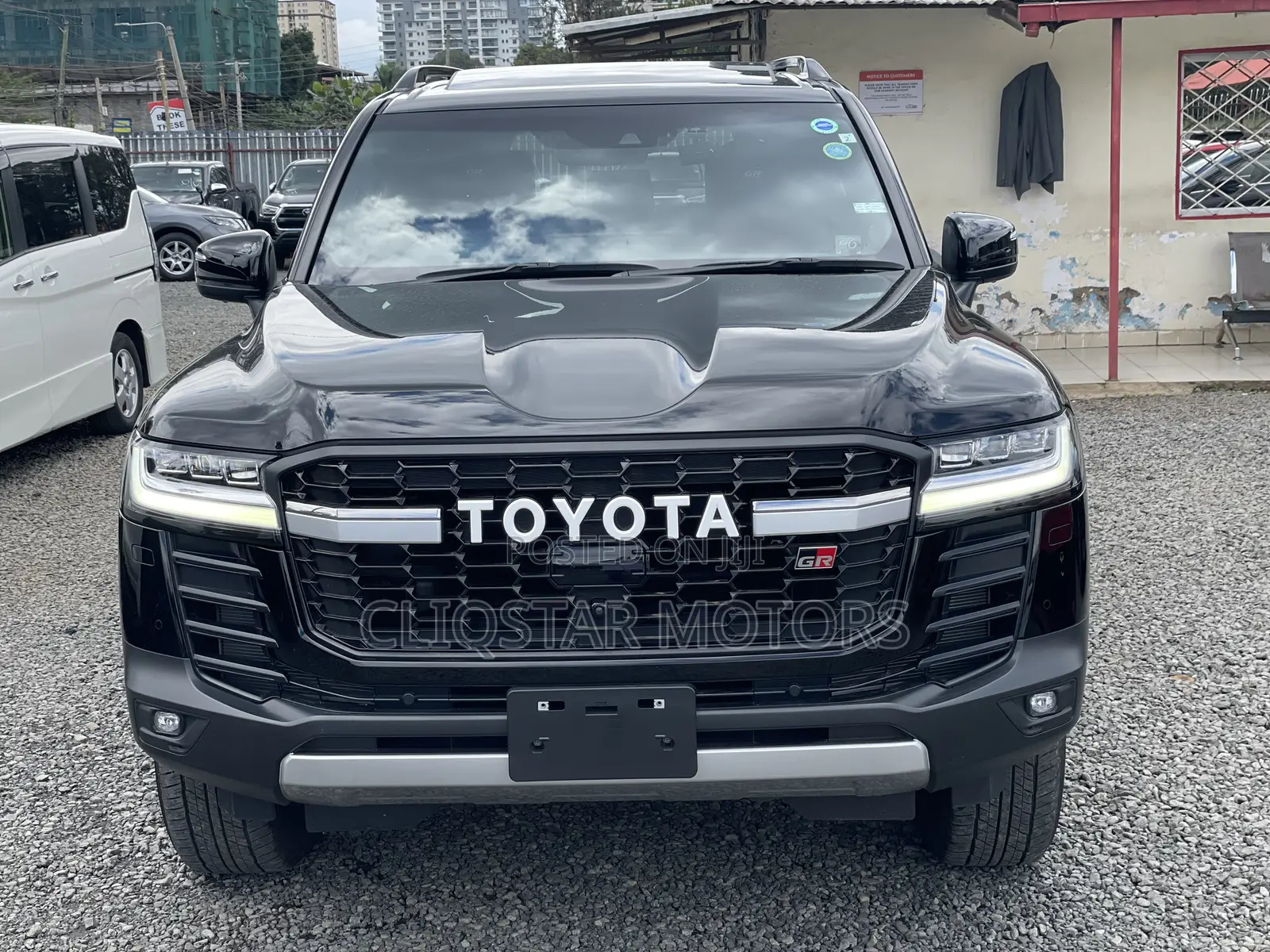 Toyota Land Cruiser LC300 2023 Black