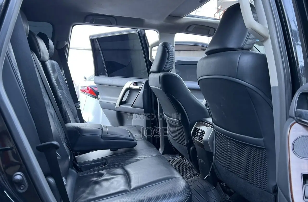 Toyota Land Cruiser Prado 2010 Black