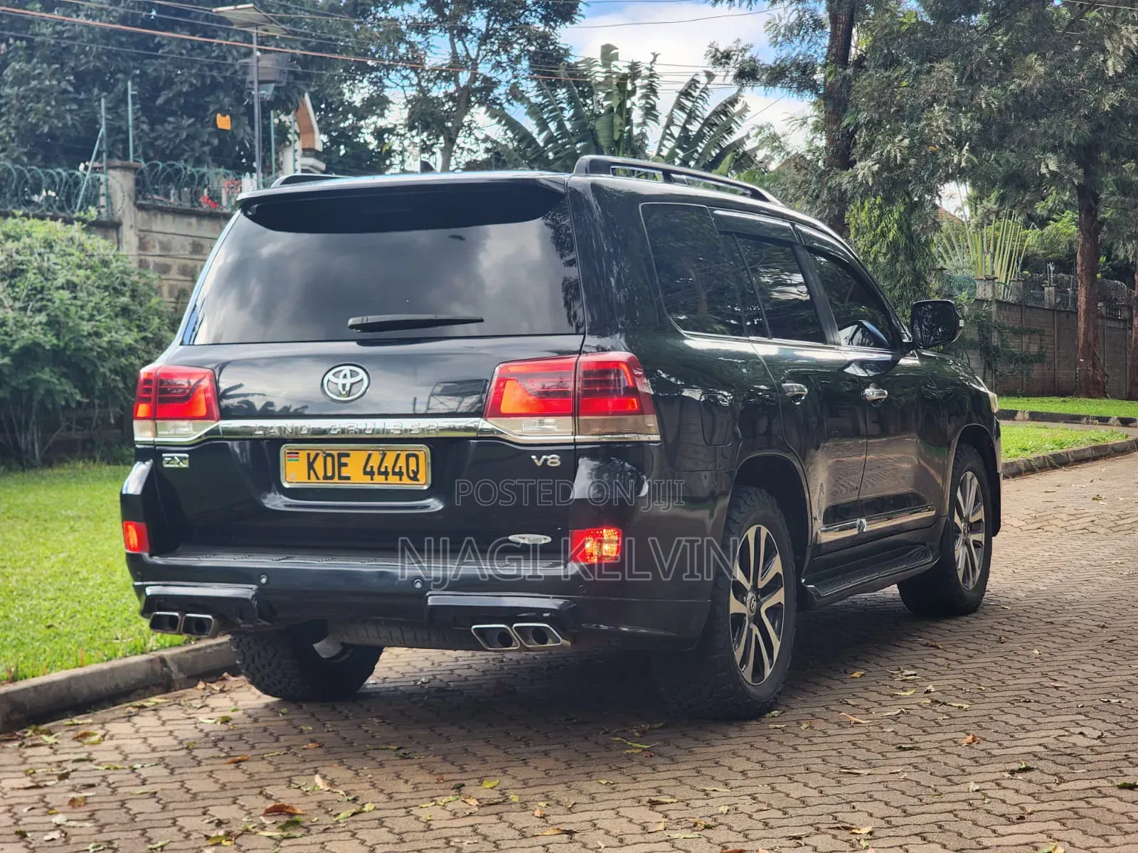 Toyota Land Cruiser 4.6 V8 ZX 2016 Black