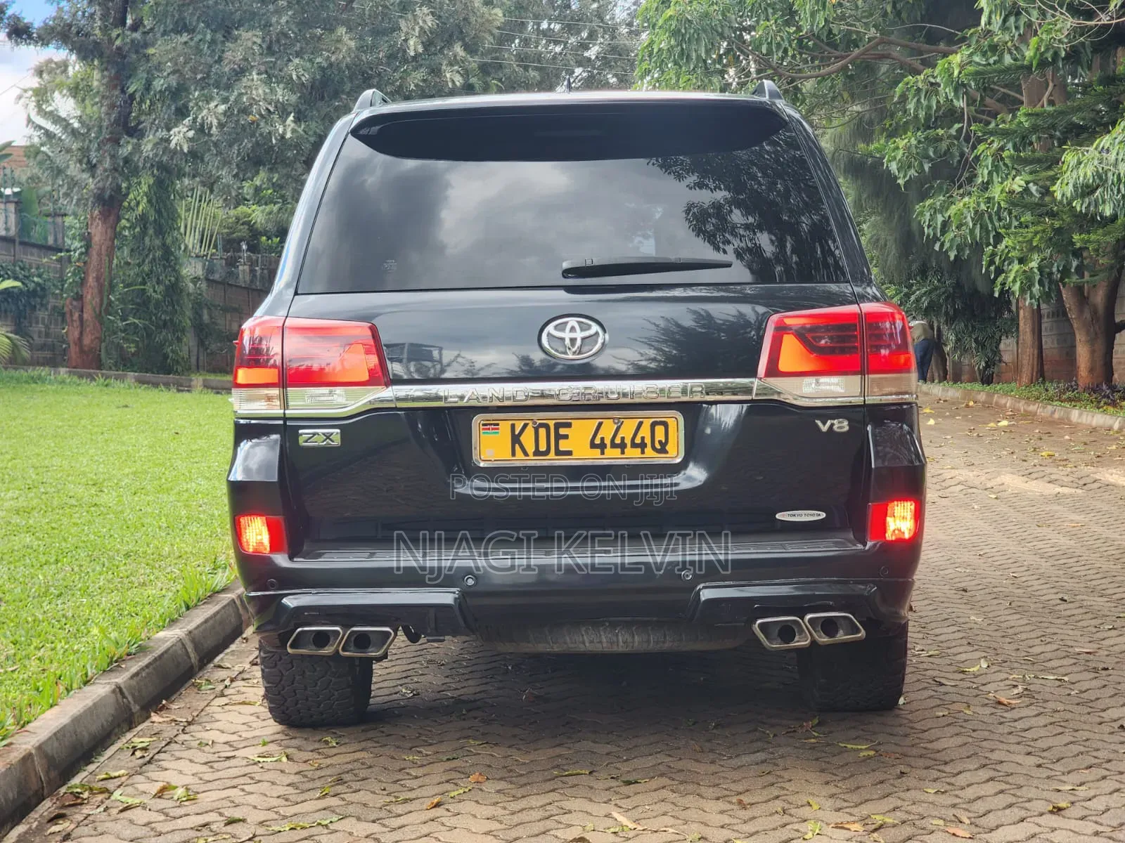 Toyota Land Cruiser 4.6 V8 ZX 2016 Black