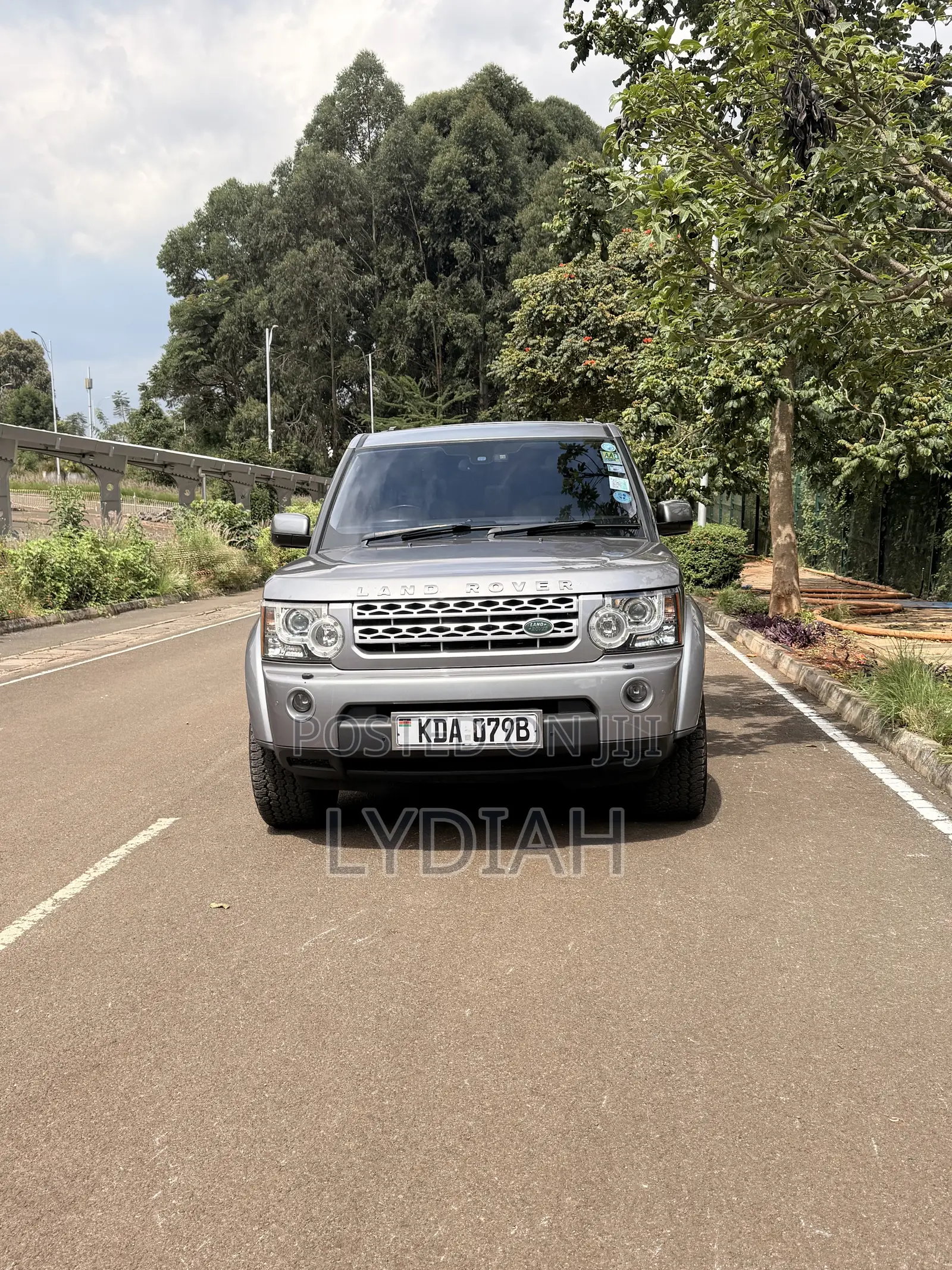 Land Rover Discovery 2013 Gray