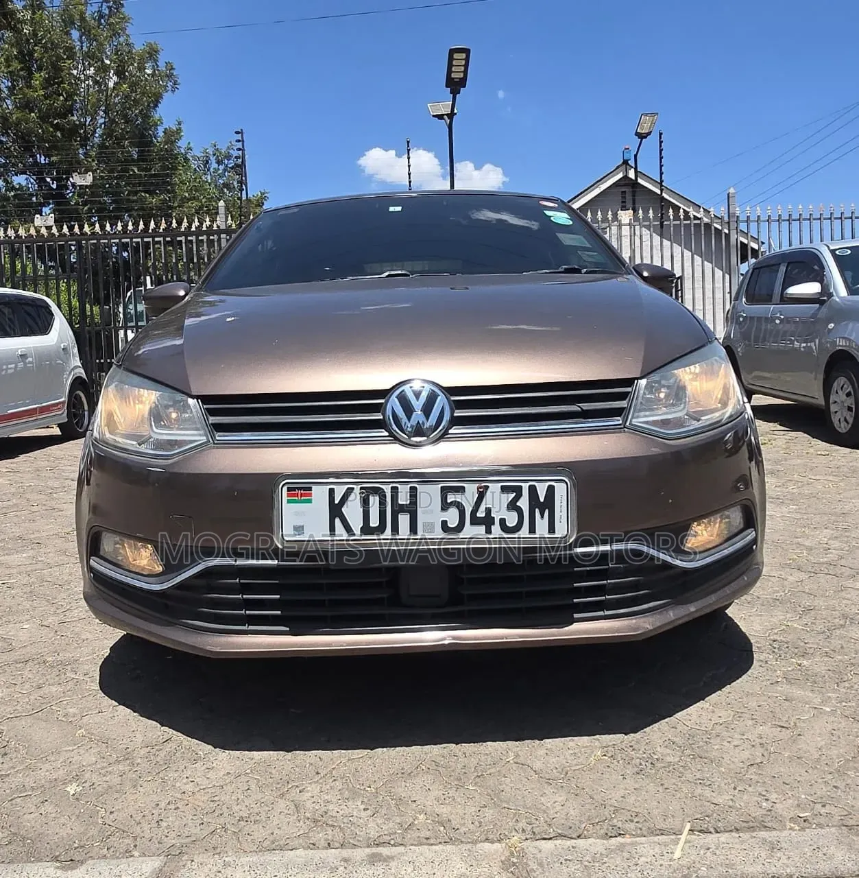 Volkswagen Polo 2015 Beige