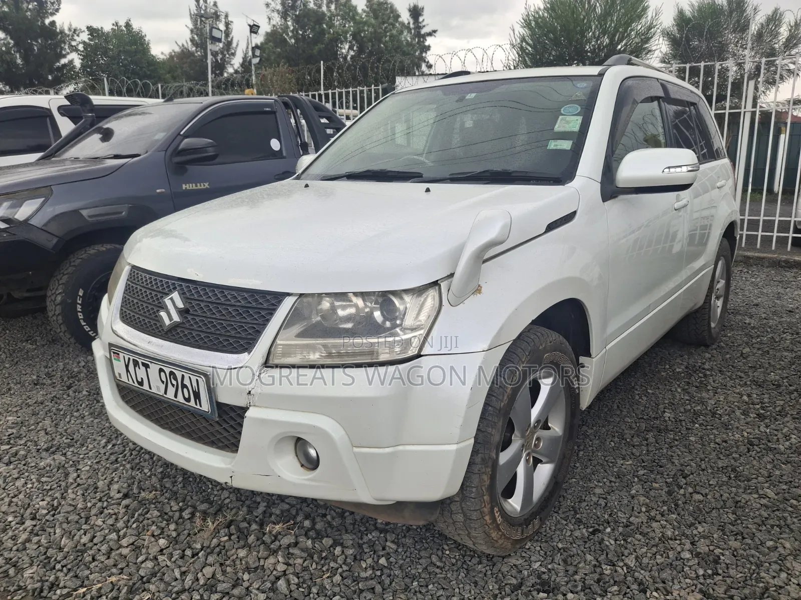 Suzuki Escudo 2012 White