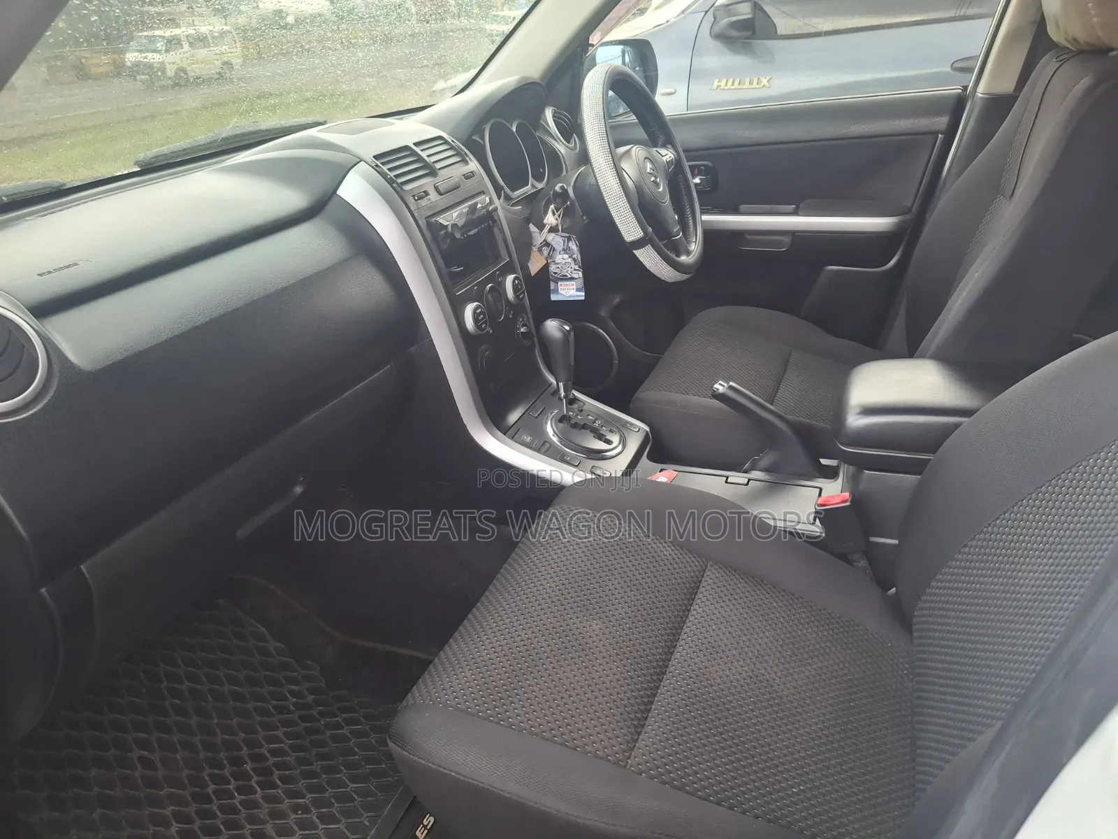 Suzuki Escudo 2012 White
