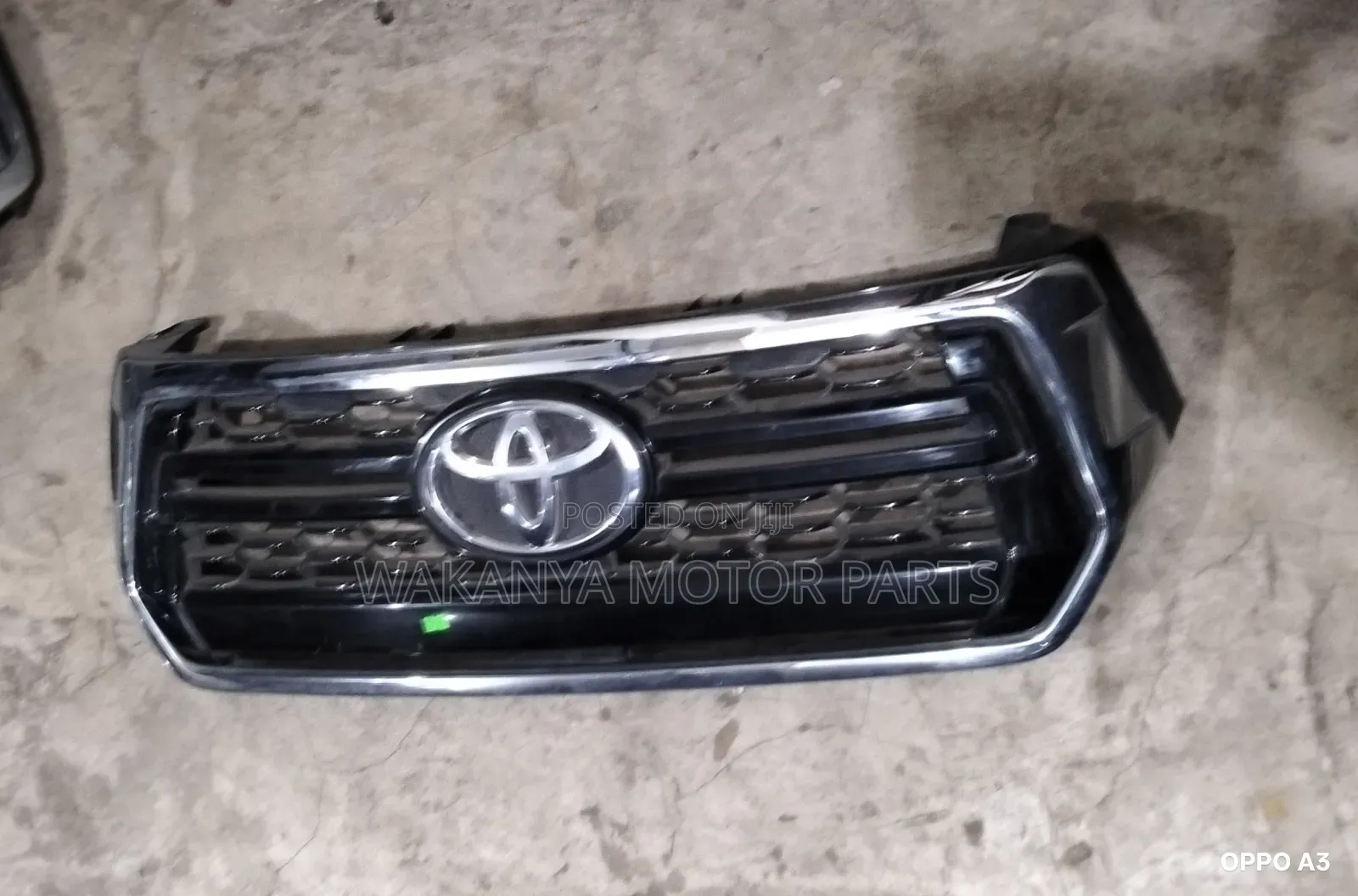 Toyota Hilux Revo Grille Model 2012, Ex Japan