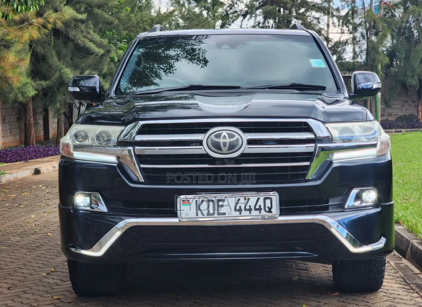 Toyota Land Cruiser 2016 Black