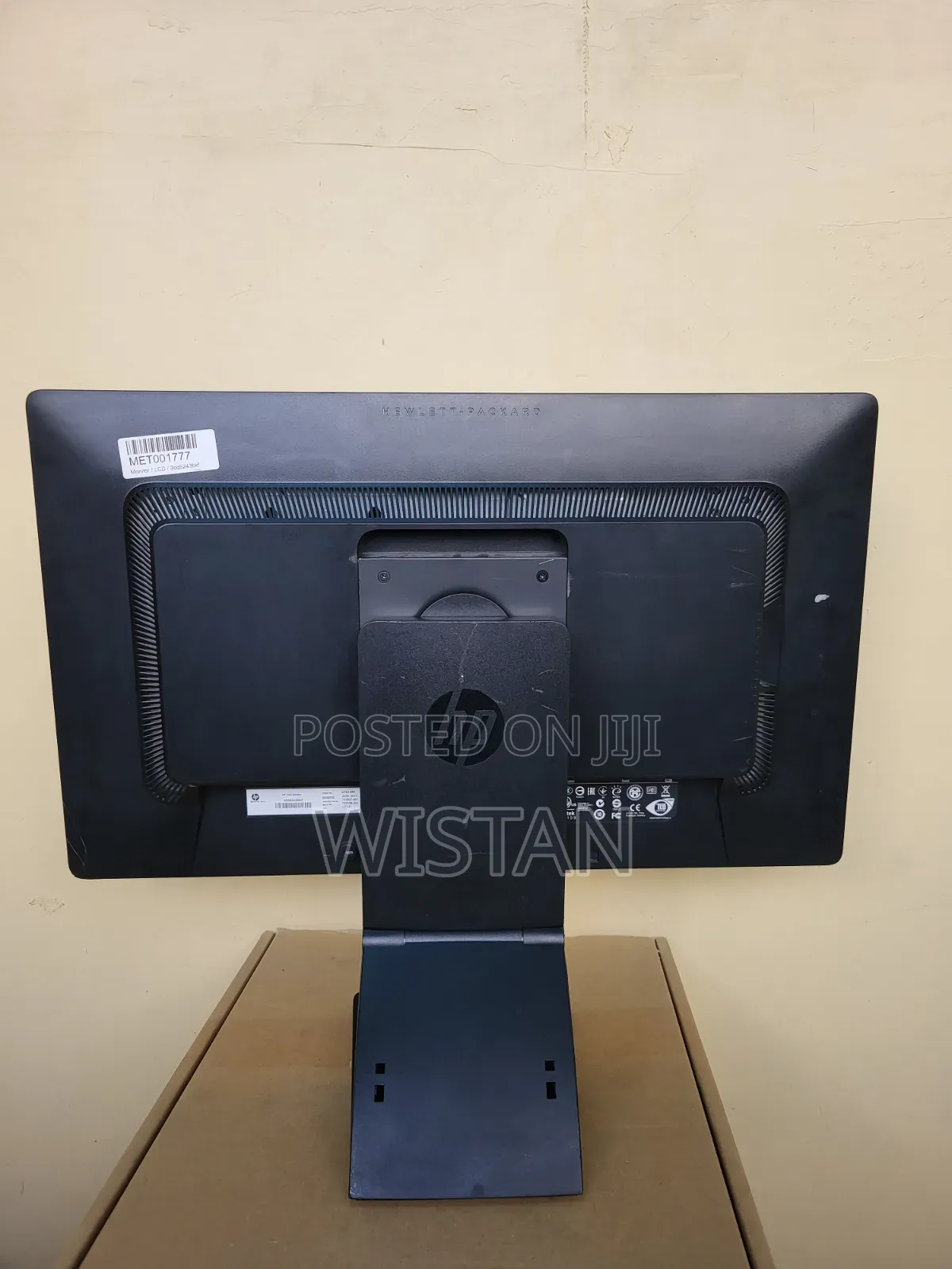 Hp Framed 24 Inches