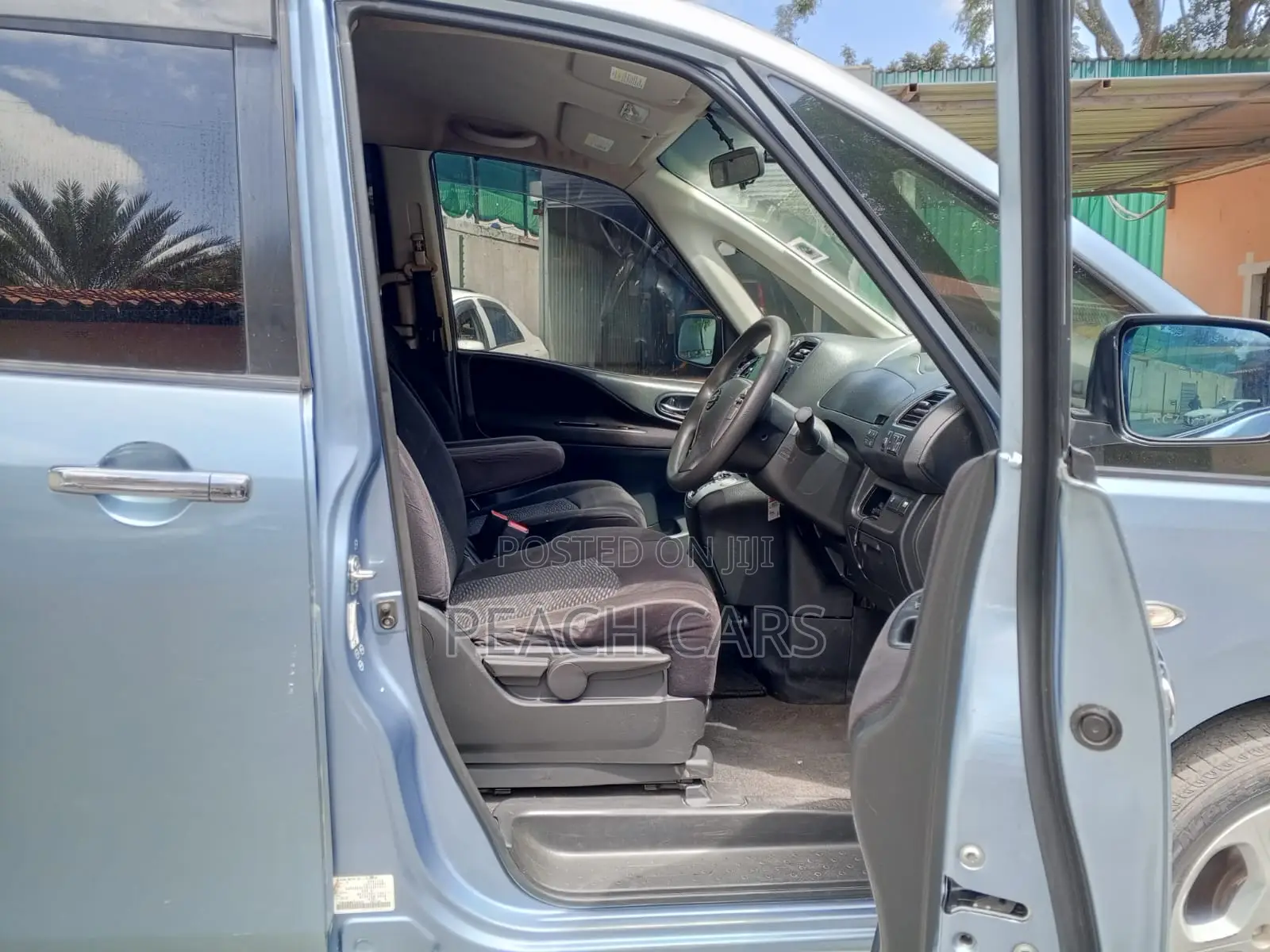 Nissan Serena 2013 Blue