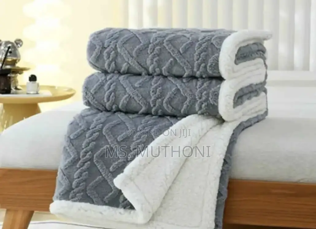 Textured, Diamond-Patterned Cable Knit Design Throw Blankets