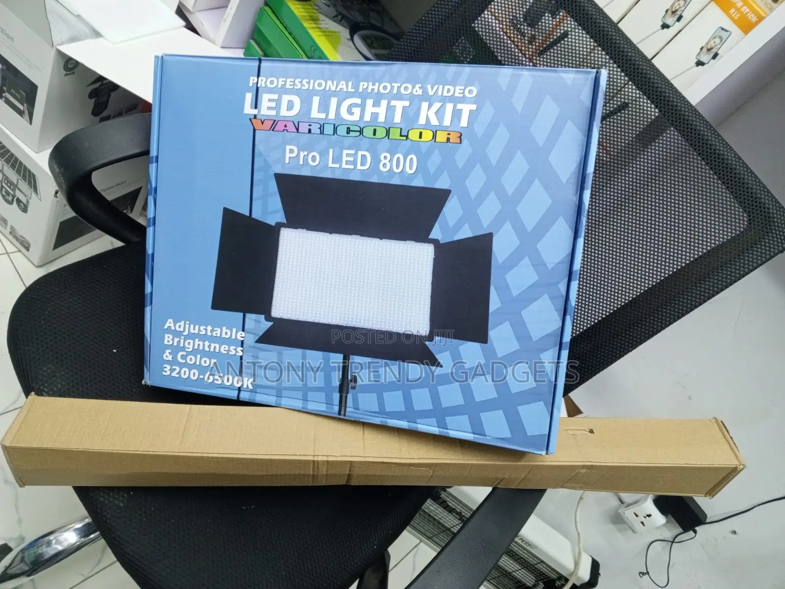 Varicolor Pro Led 800 Studio Light Kit for Photo Video