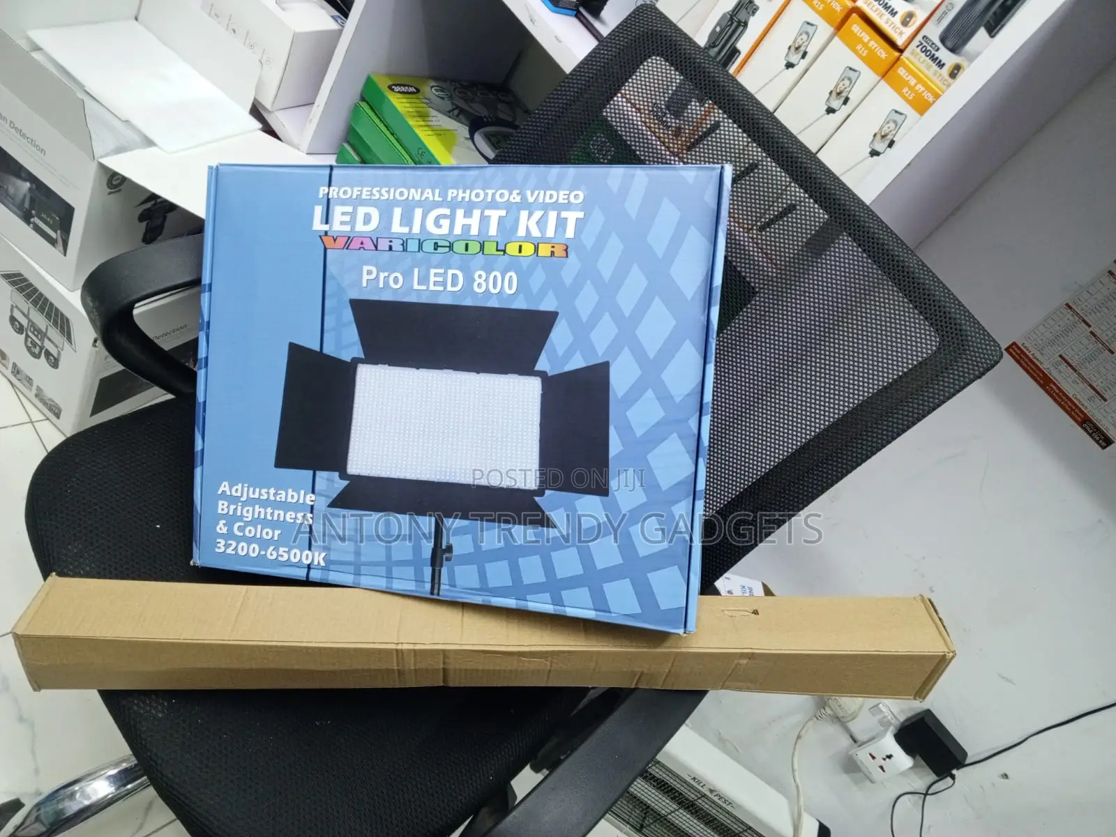 Varicolor Pro Led 800 Studio Light Kit for Photo Video