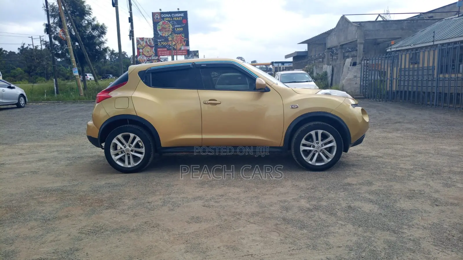 Nissan Juke S 2012 Gold