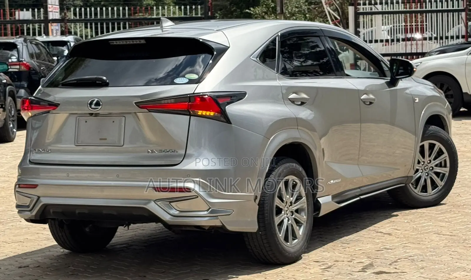 Lexus NX 300h FWD 2020 Gray