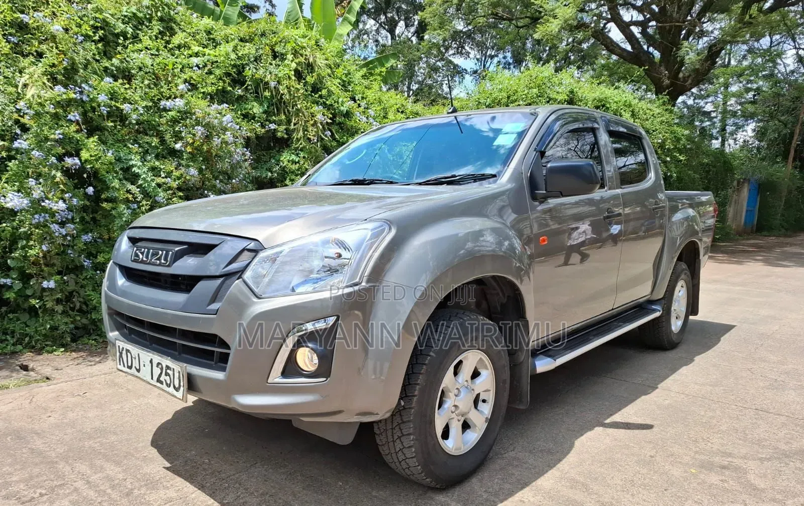 Isuzu D-MAX 2021 Gray
