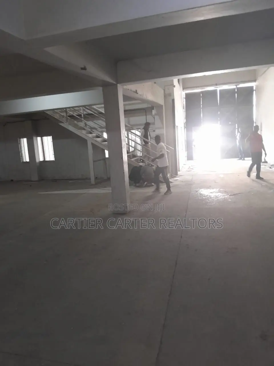 Prime Godown/Warehouse Space to Let – Libra House Area