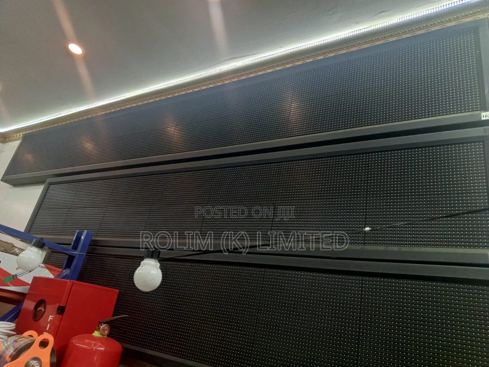 Programmable 18 Panels Multicolor Digital Led Signage for Advertising