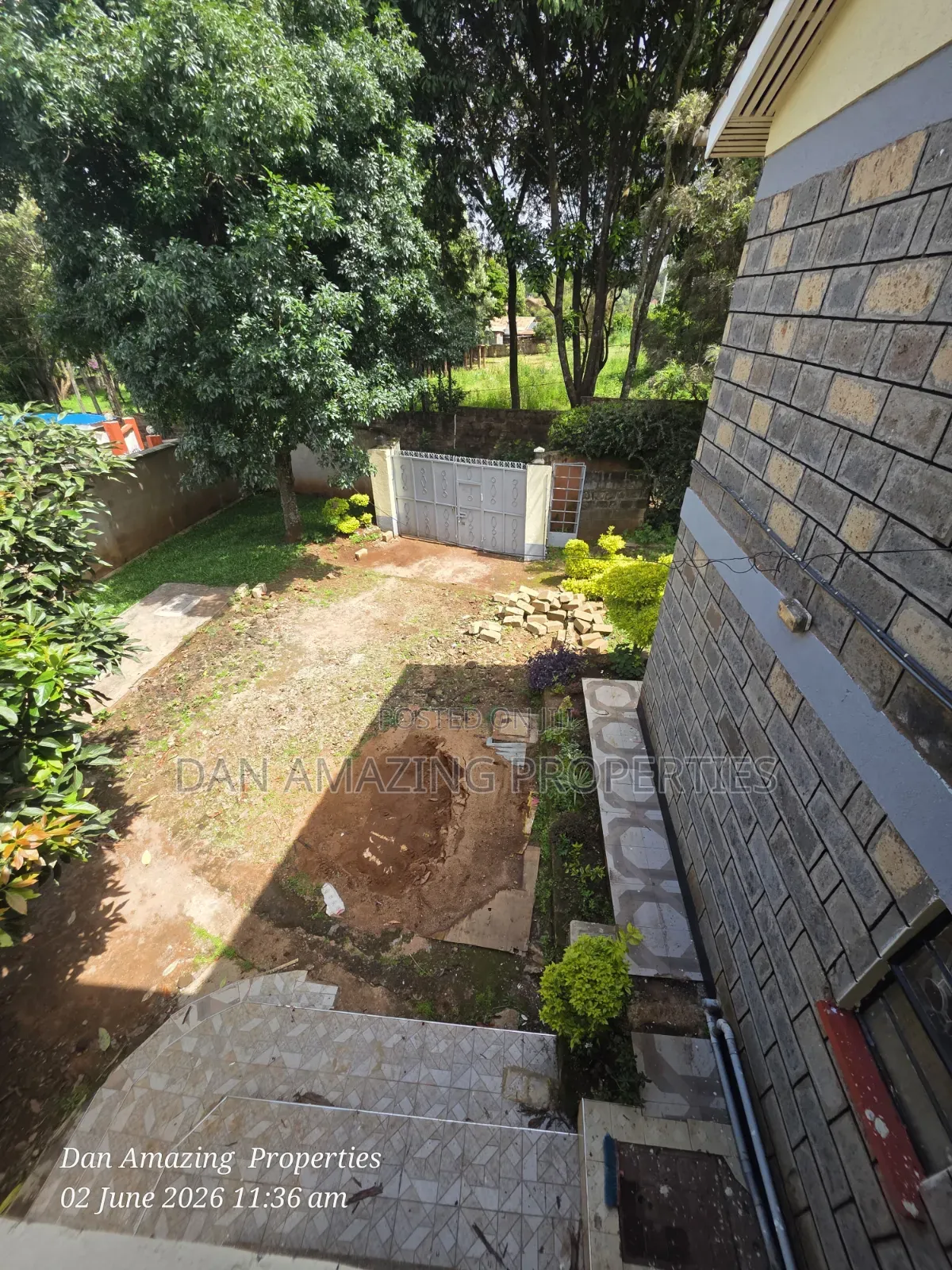8bdrm Maisonette in Ngong On 1/4 Acre, Kibiku for rent