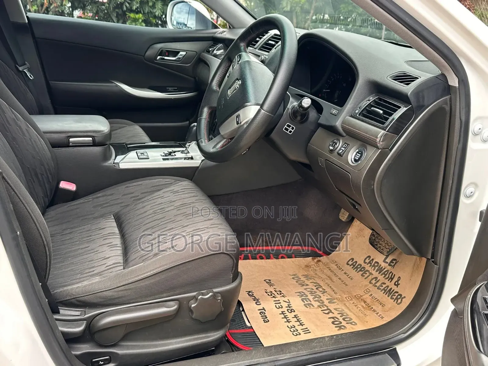 Toyota Crown 2012 White