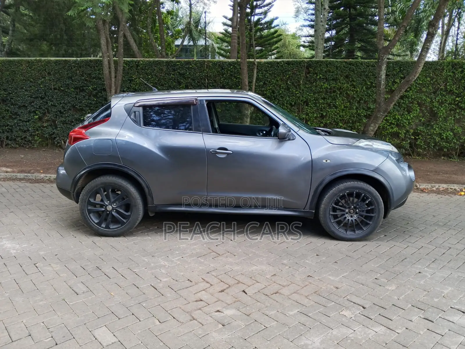 Nissan Juke S 2011 Gray