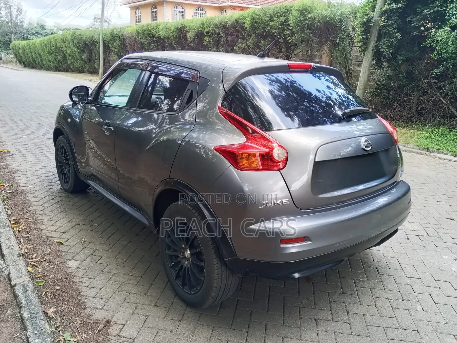 Nissan Juke S 2011 Gray
