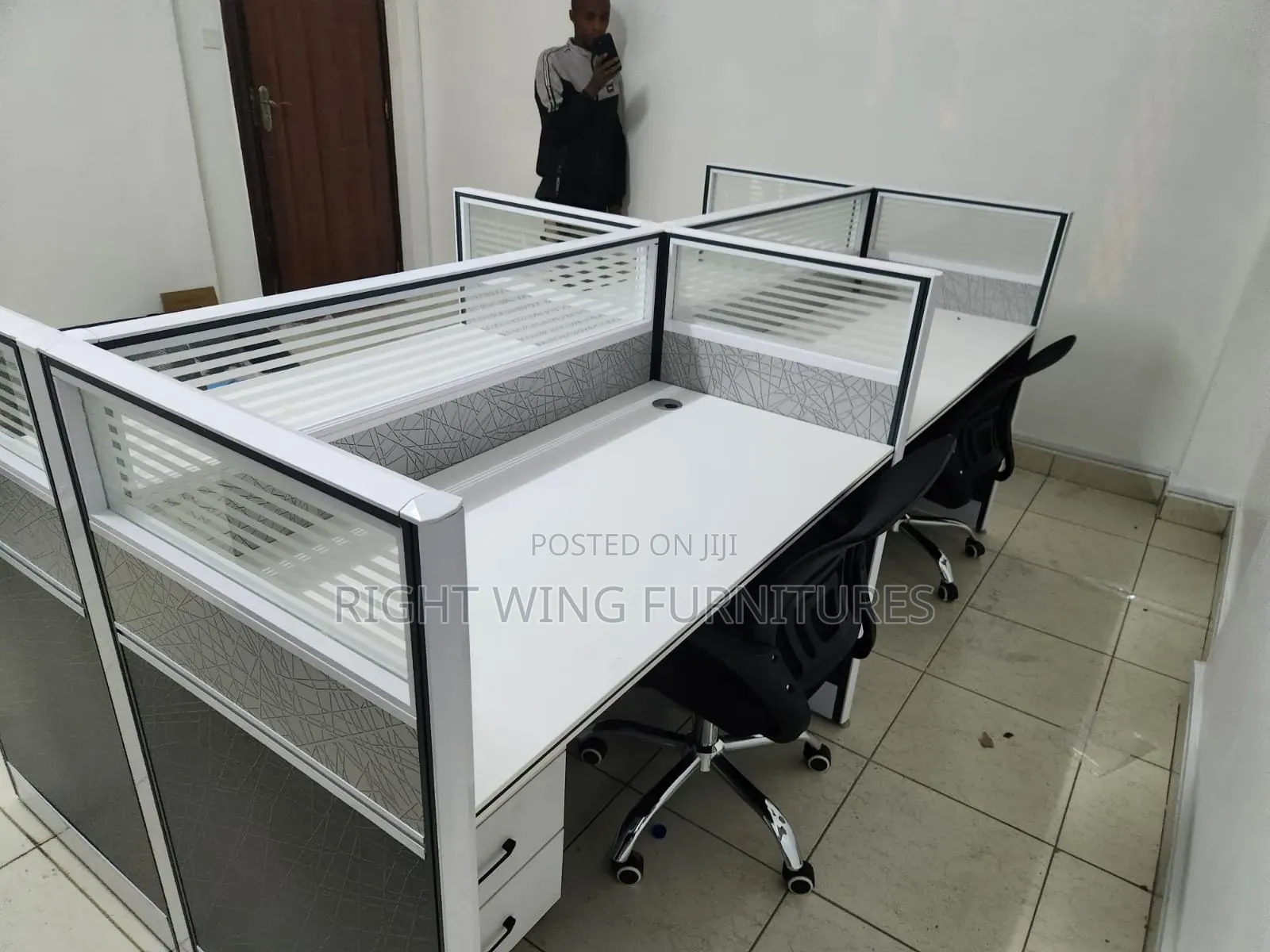 Executive Home /Office White 4-Ways Working Station