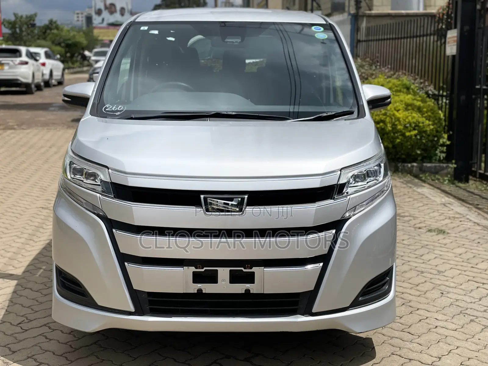 Toyota Noah 2.0 FWD (8 Seater) 2020 Silver