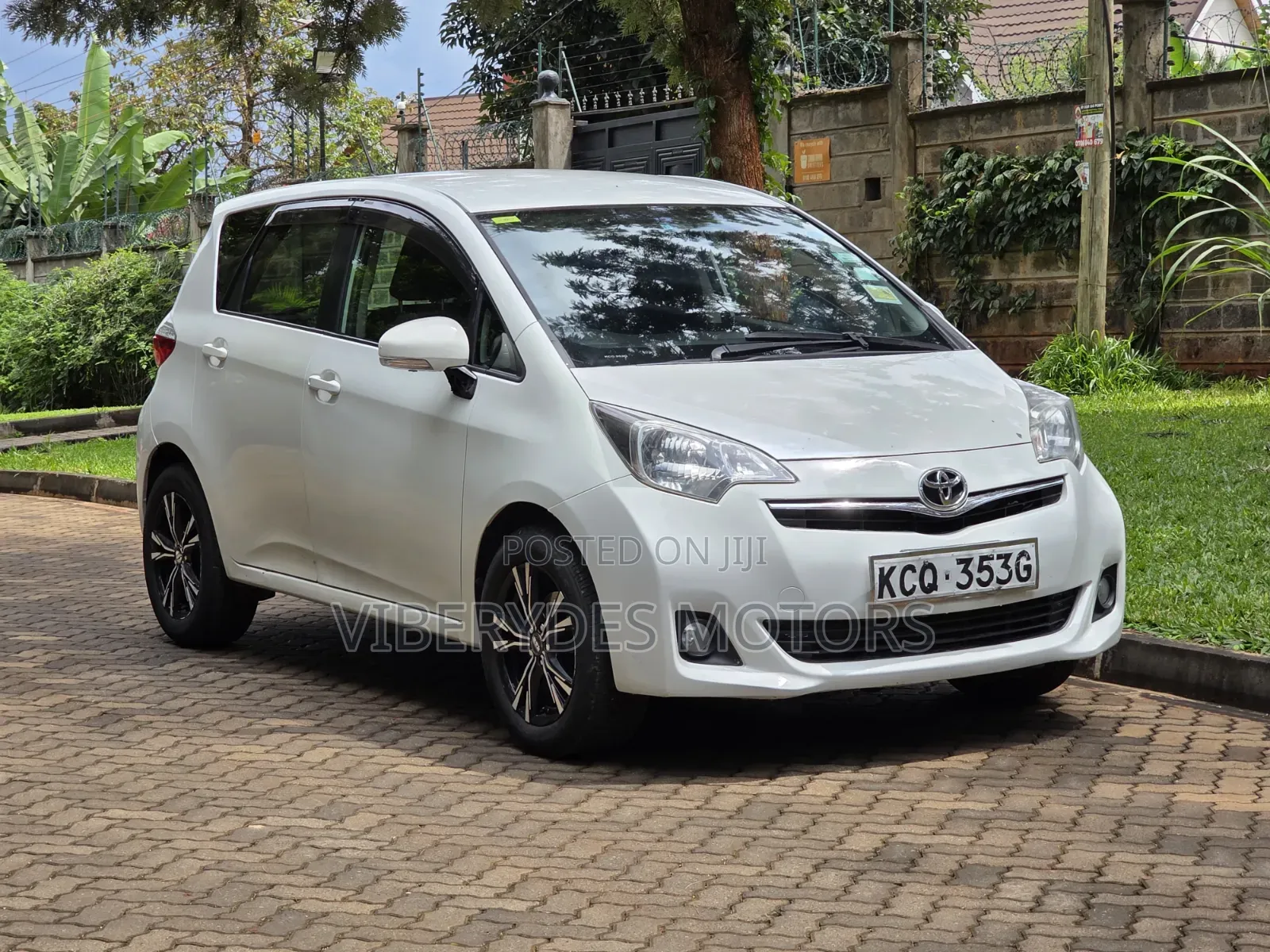 Toyota Ractis 2011 White