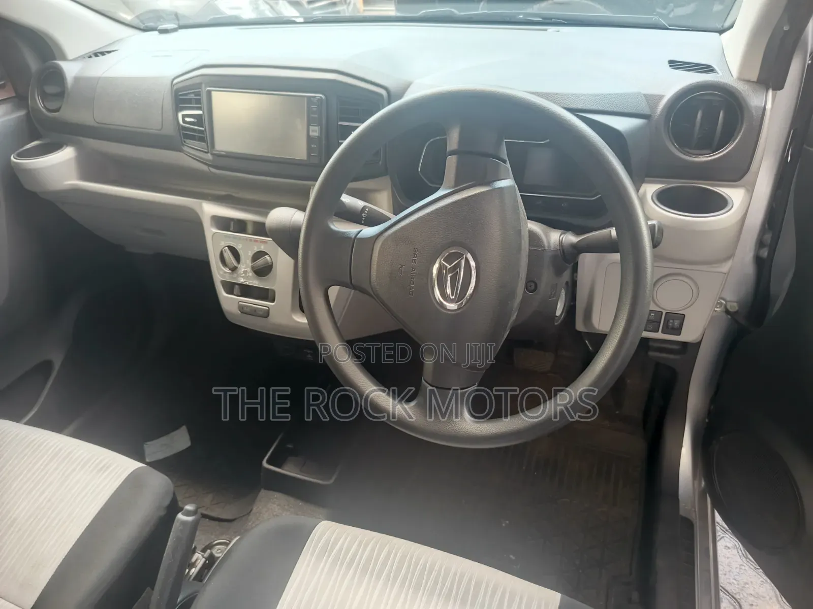 Toyota Mirai Base 2019 Silver