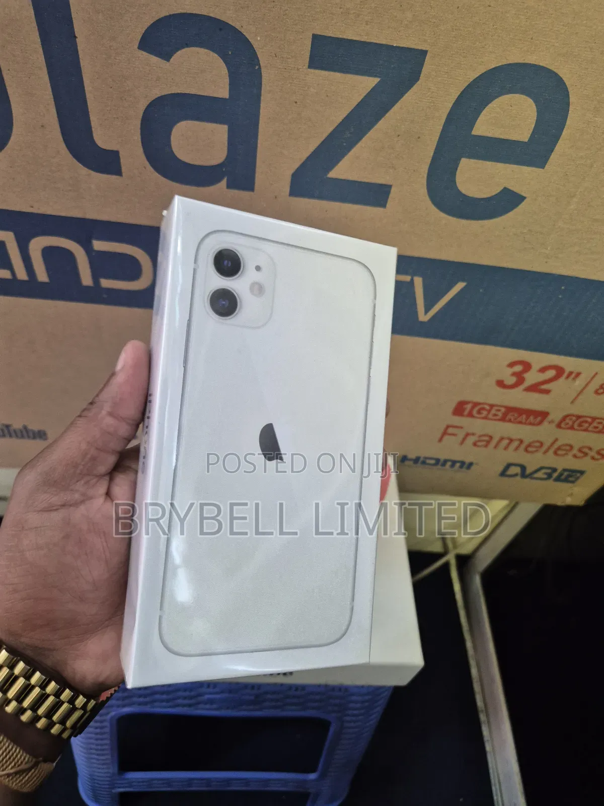 New Apple iPhone 11 128 GB White
