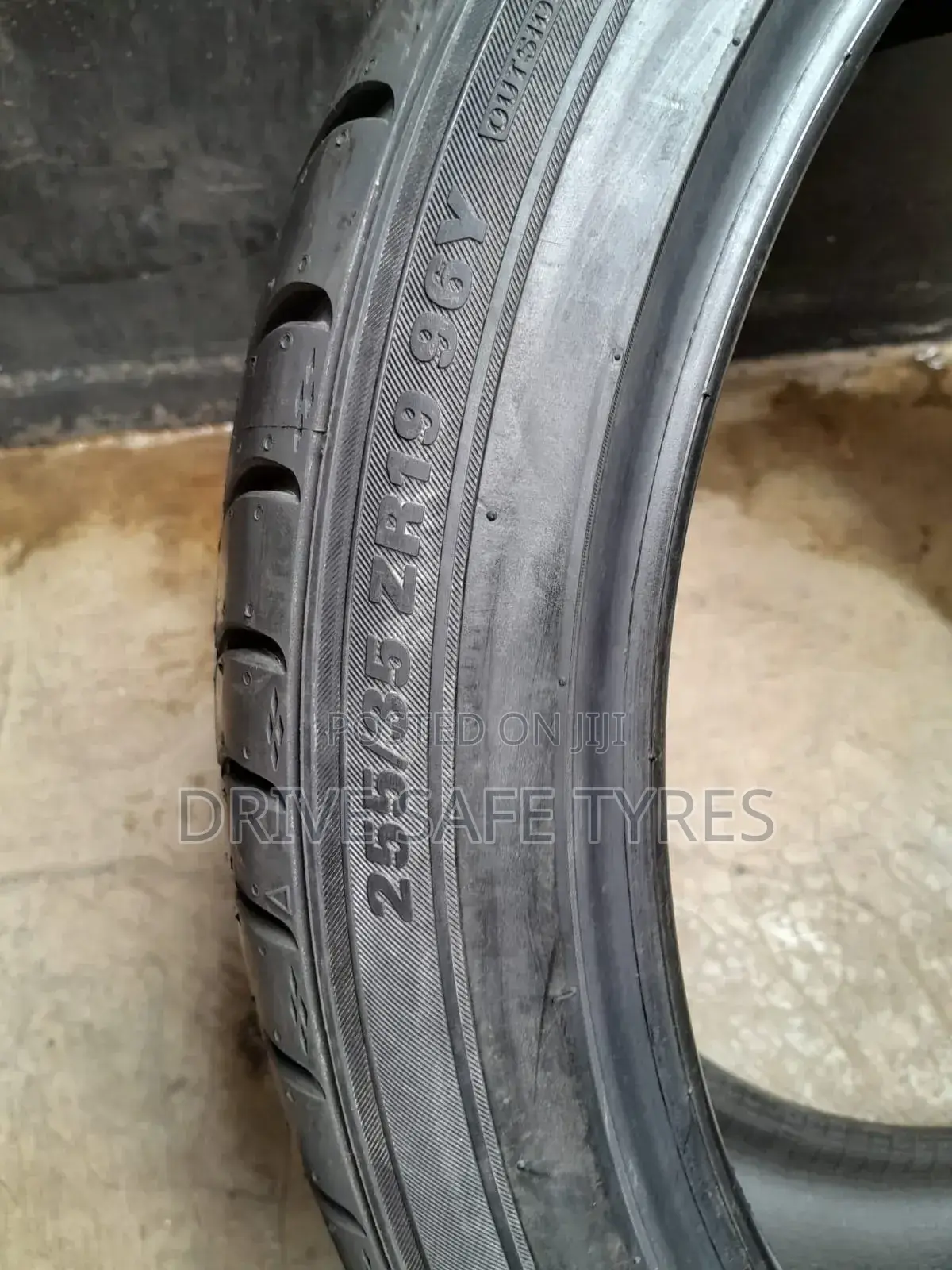 255/35zr 19 Brand New Marshall Tyre Korea