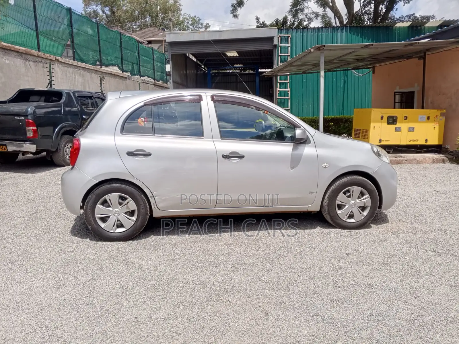 Nissan March 2016 Silver