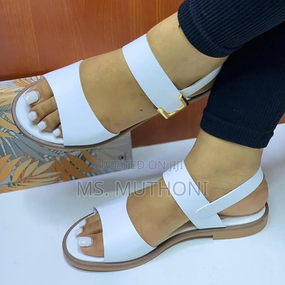 Simple Design Twin Straps and a Gold-Toned Buckle Detail Flat Sandals