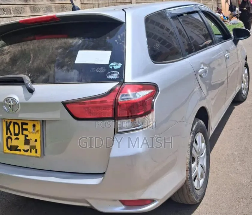 Toyota Corolla Fielder 1.5 Petrol AWD 2015 Silver