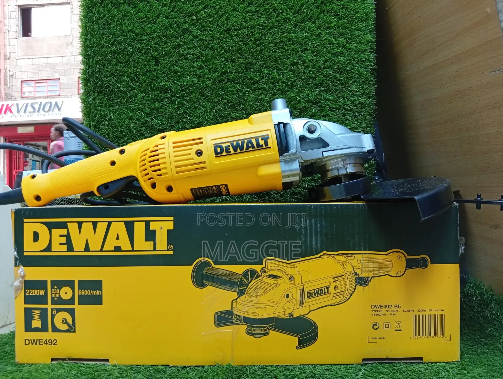 Dewalt Grinder 2200w