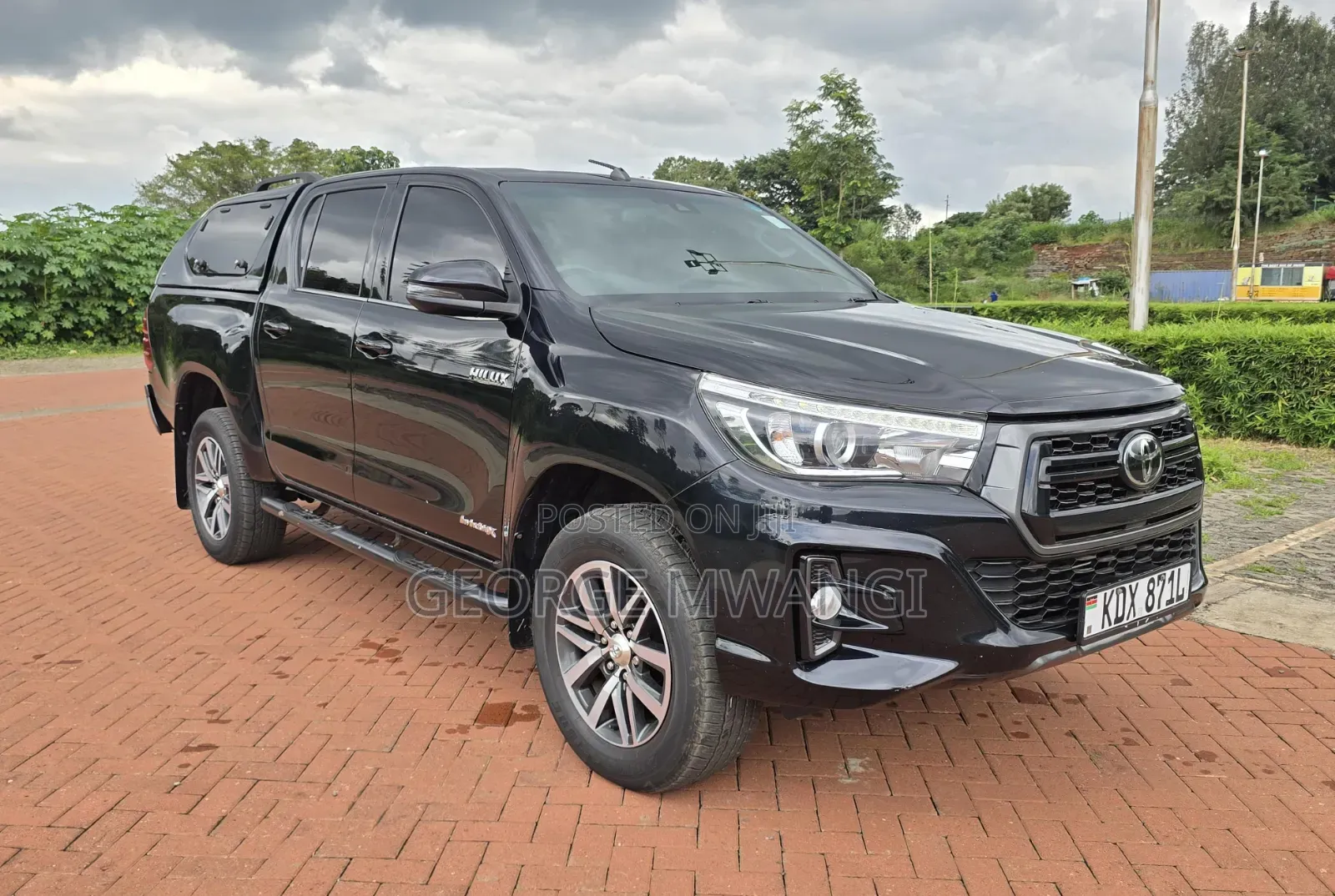 Toyota Hilux 2019 Black