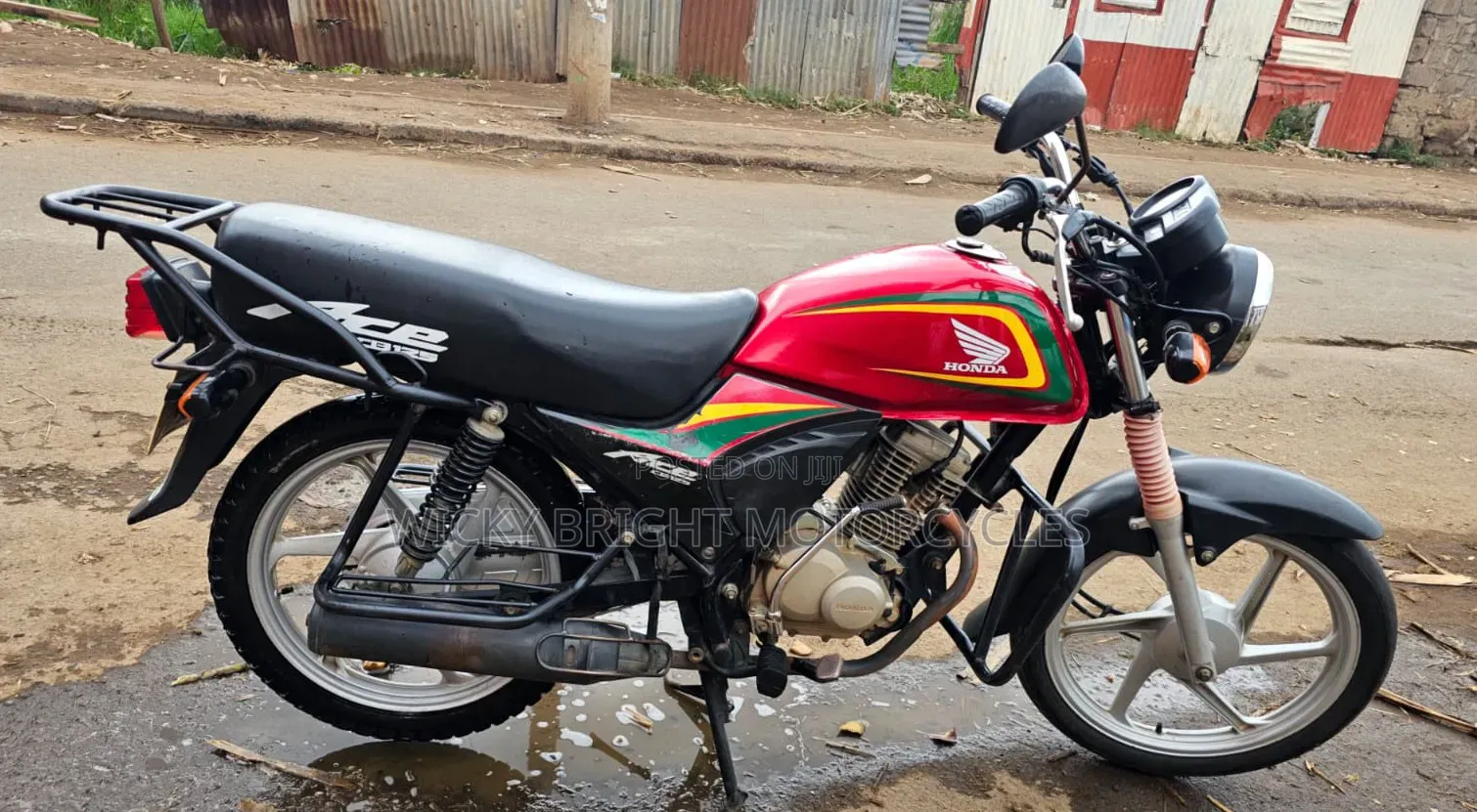 Honda CB 2025 Red