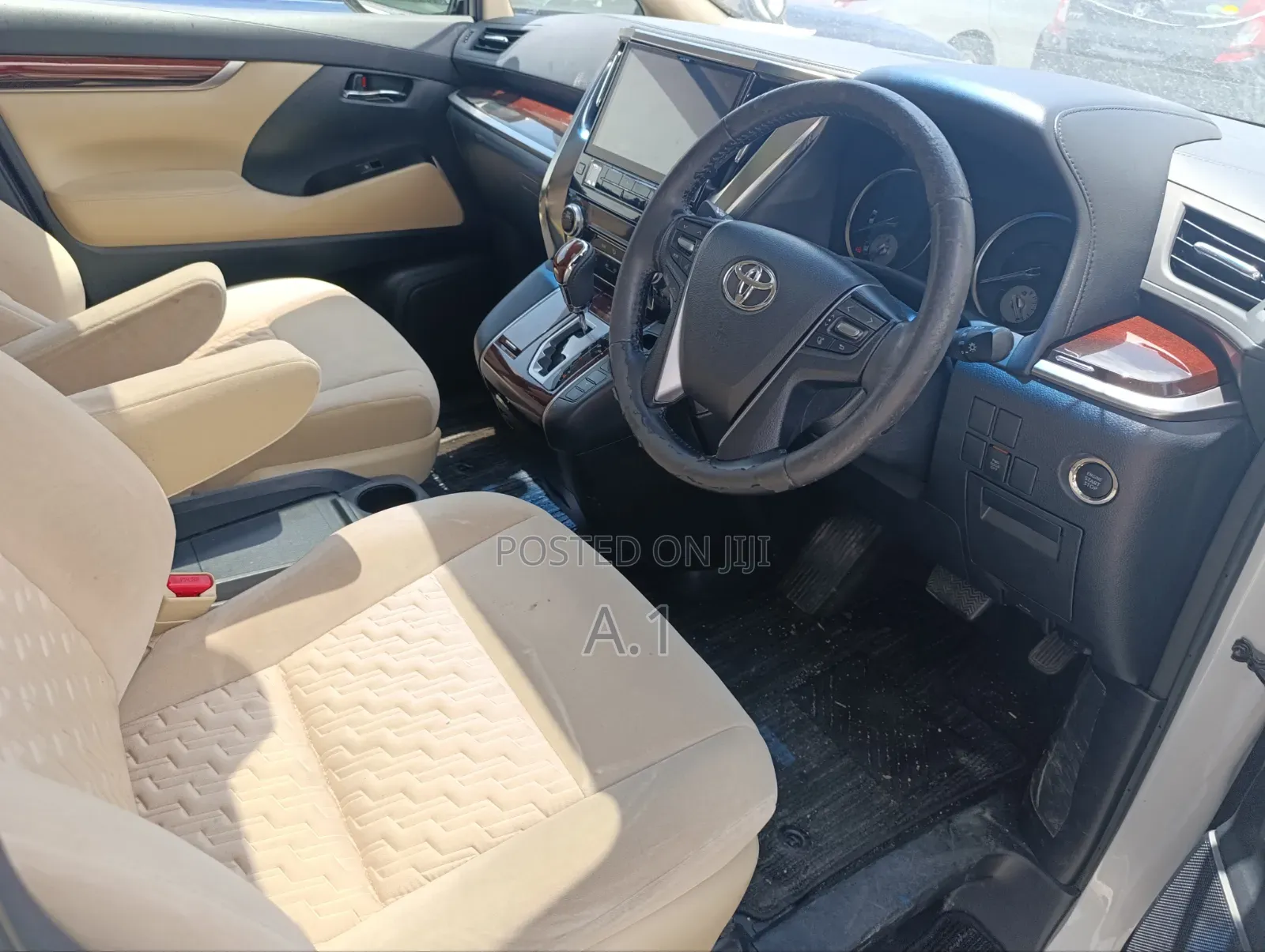 Toyota Alphard 2.5 Petrol FWD 2018 White