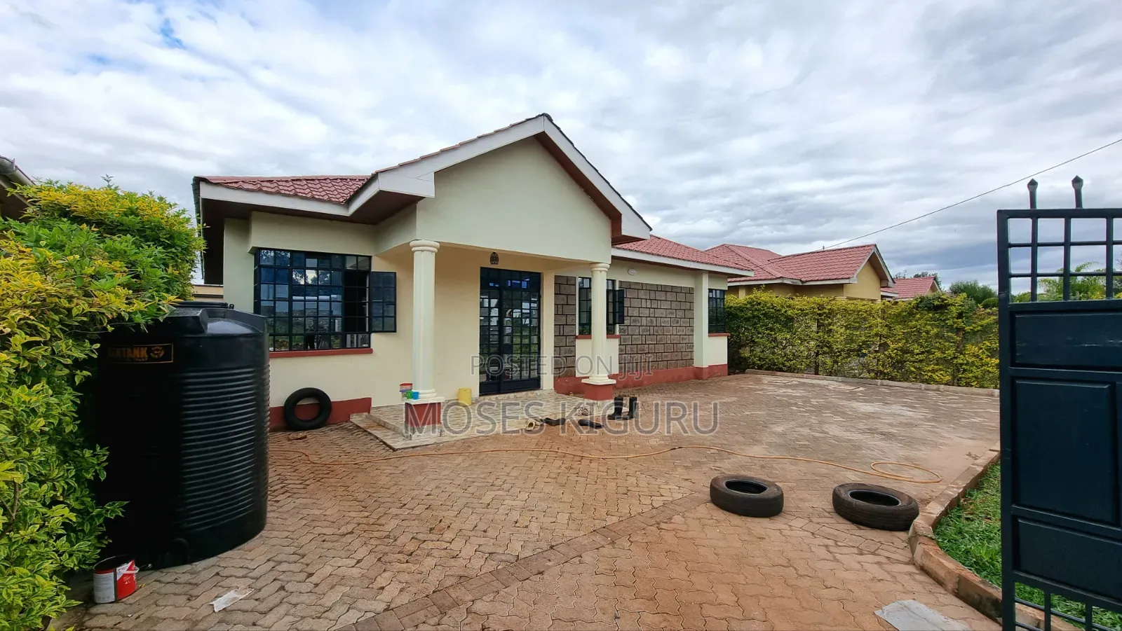 3bdrm Bungalow in Kimunyu, Kenyatta Road / Theta for sale