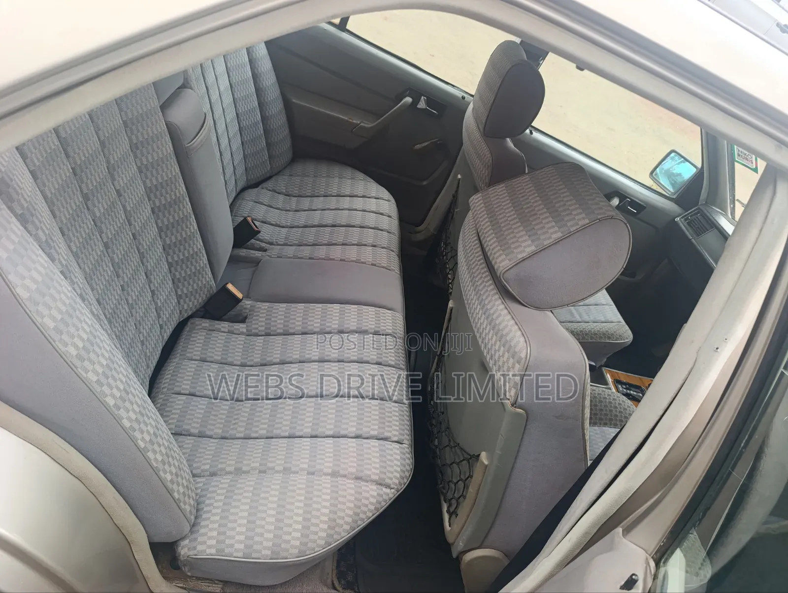 Mercedes-Benz 190E 1988 Gray