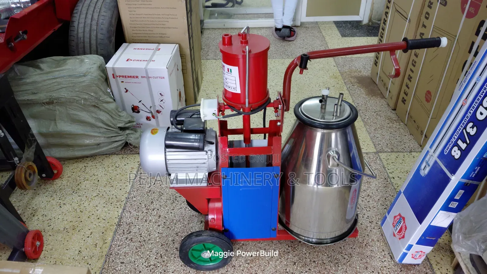 Single Bucket/Barrel Electric Milking Machine With Wheels