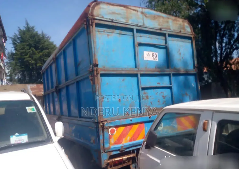 Mitsubishi Canter Fe80